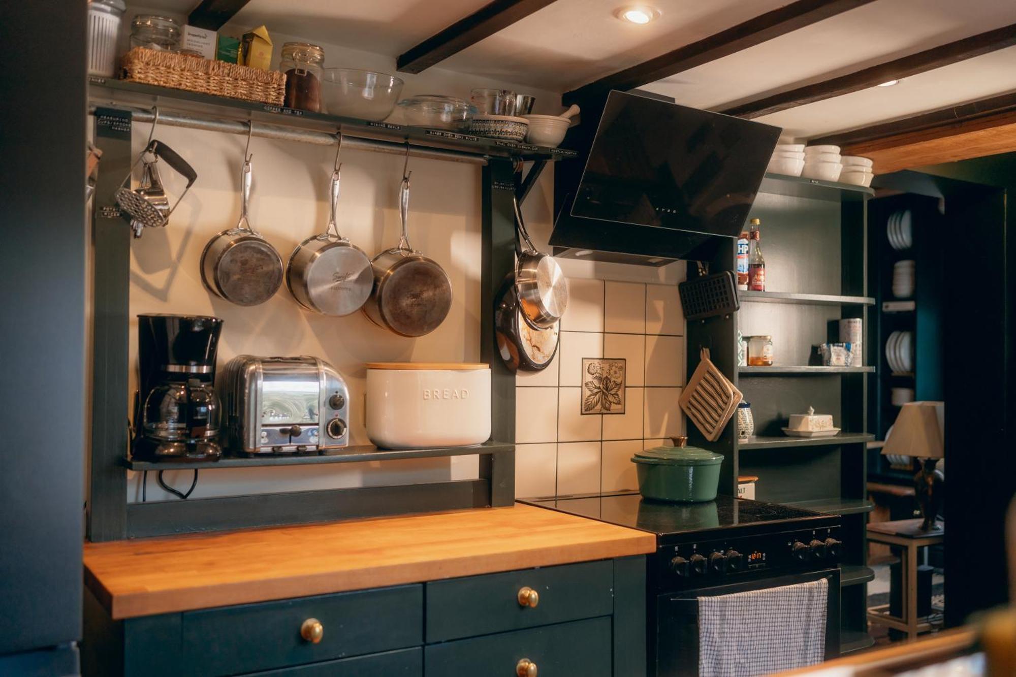 Black Tile Cottage 刘易斯 外观 照片