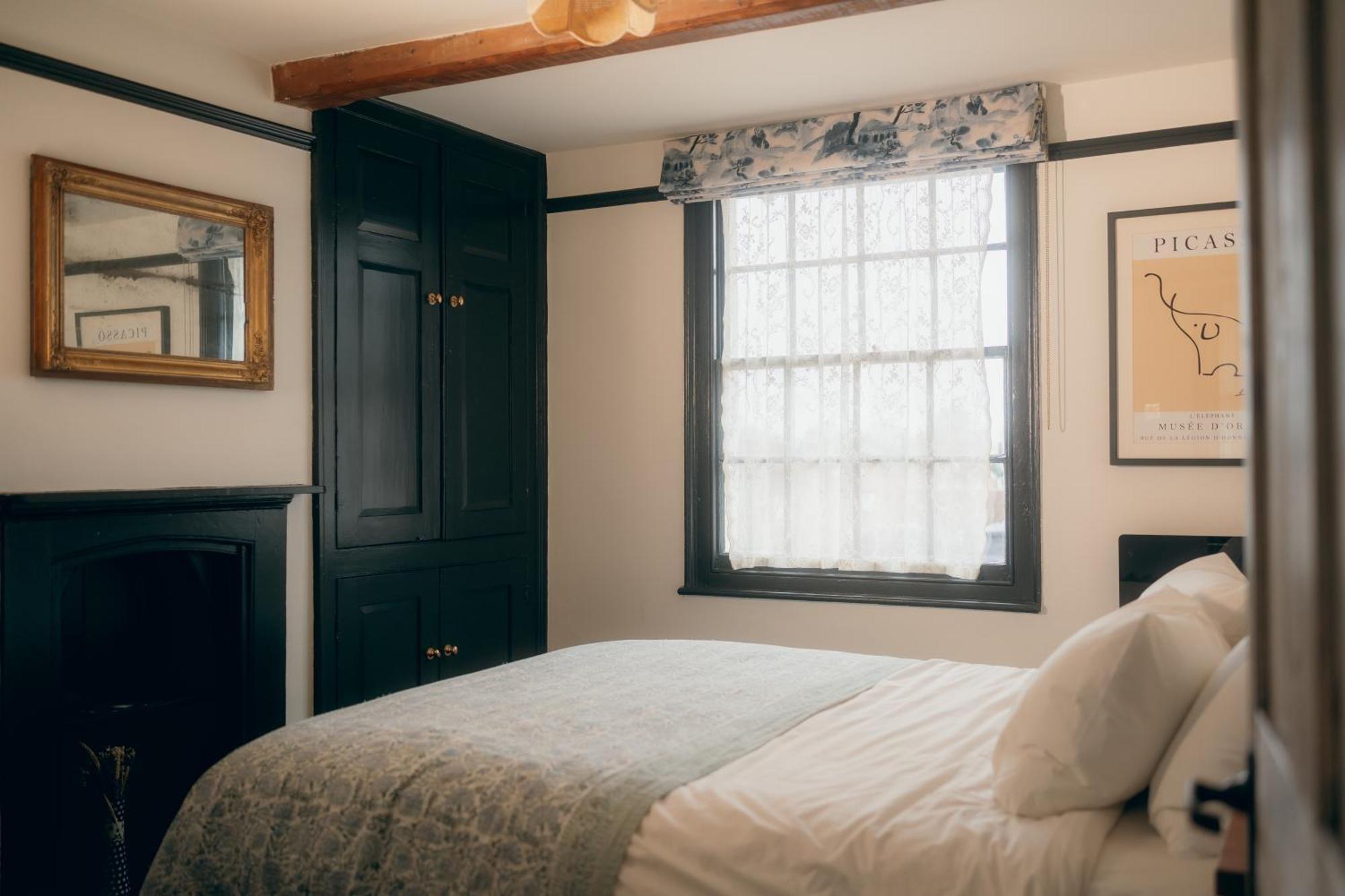 Black Tile Cottage 刘易斯 外观 照片